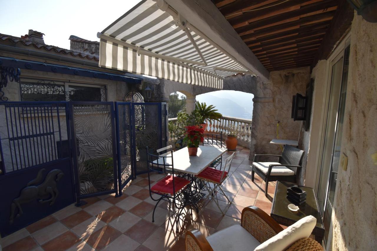 Studio Climatise Et Sa Terrasse Privee En Villa La Trinité エクステリア 写真